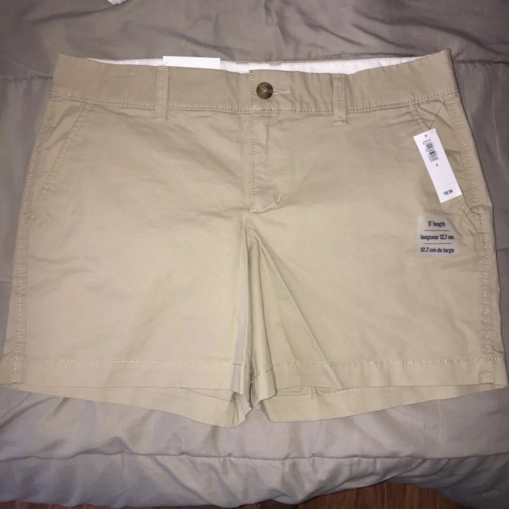 Old navy women khaki mid rose shorts